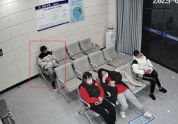 宋承宪微博和刘亦菲的合照好甜不愧是仙人姐姐独一公然过的男友-37岁刘亦菲遽然高调发表喜信！祝贺啊究竟比及这一天了……-前男友宋承宪：现在49岁颜值逆天自曝仍旧芳华的诀要及电动汽车