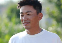 王宝强近照曝光,形象大变，网友热议其新风貌